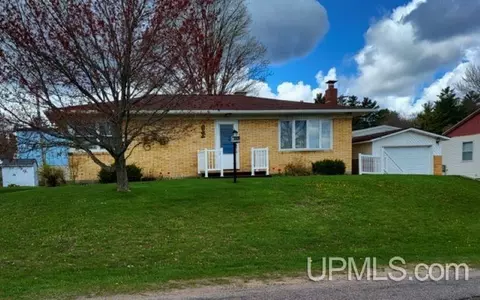 125 N Marigold, Ishpeming, MI 49849 photo 5