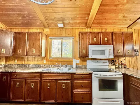 Kitchen - n15849 Carlson Ln H, Powers, MI 49874 photo 3 of 7