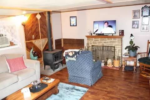 Living - 5073 Oakview, Harrison, MI 48625 photo 2 of 2