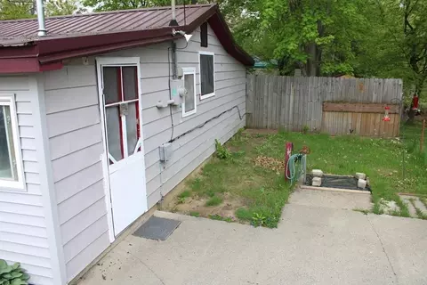 Exterior - 5073 Oakview, Harrison, MI 48625 photo 4 of 5