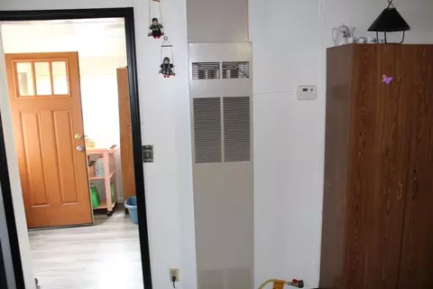 Entry Way - 5073 Oakview, Harrison, MI 48625 photo 1 of 1