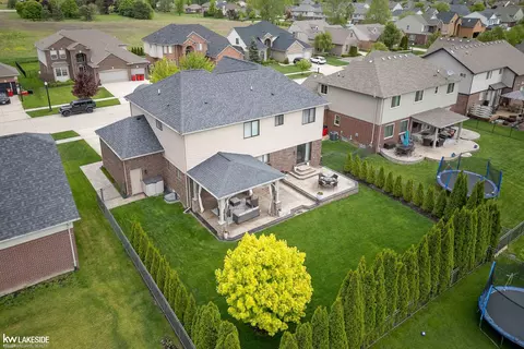 View/Area - 20798 Stalybridge, Macomb, MI 48044 photo 4 of 5