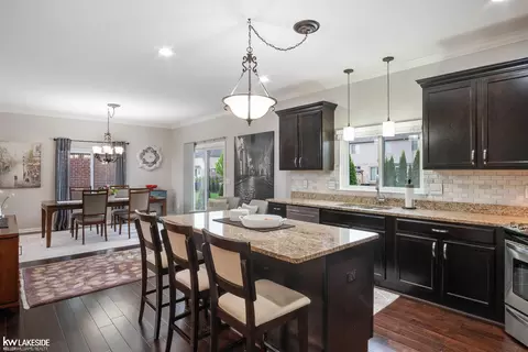 Kitchen - 20798 Stalybridge, Macomb, MI 48044 photo 4 of 5