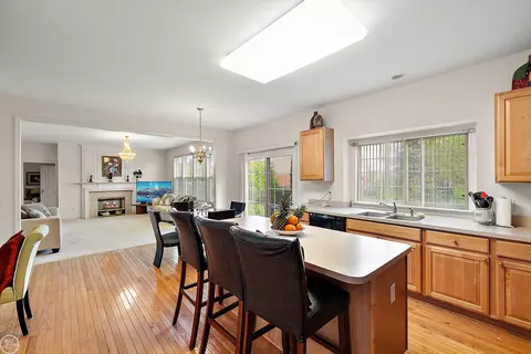 19870 Liverpool, Macomb, MI 48044 photo 12