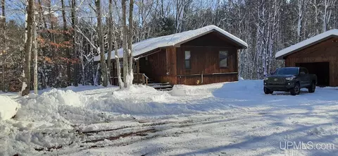 4120 N Thunder Lk, Manistique, MI 49026
