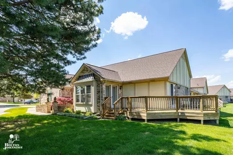 43422 River Bnd #71, Clinton Township, MI 48038
