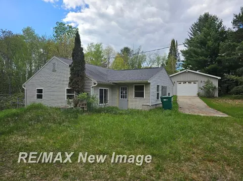 1512 Hay, Beaverton, MI 48612