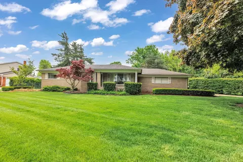 5000 Woodberry, Shelby Township, MI 48316