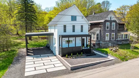 303 E South, Houghton, MI 49931