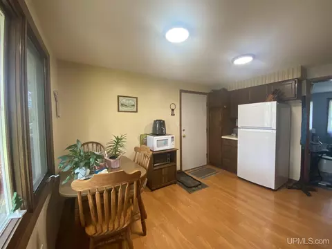 Kitchen - 611615 E Main, Iron Mountain, MI 49801 photo 3 of 3
