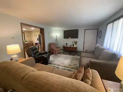 Living - 611615 E Main, Iron Mountain, MI 49801 photo 5 of 5