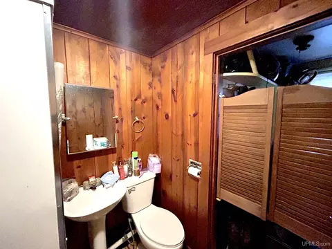 Bath - 562 Jasper, Ishpeming, MI 49849 photo 1 of 2