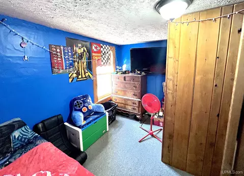 Bedroom - 562 Jasper, Ishpeming, MI 49849 photo 3 of 3