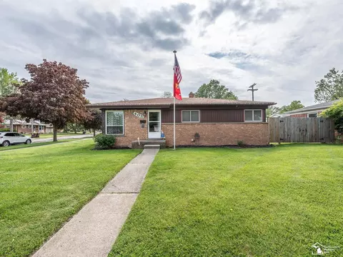 405 Richards, Monroe, MI 48162