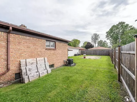 405 Richards, Monroe, MI 48162 photo 26