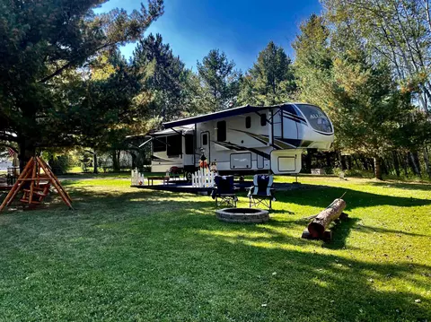 249250 Kings Way, Gladwin, MI 48624