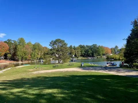 249250 Kings Way, Gladwin, MI 48624 photo 9