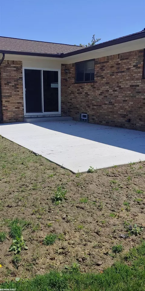 2339 Michael, Sterling Heights, MI 48310 photo 5
