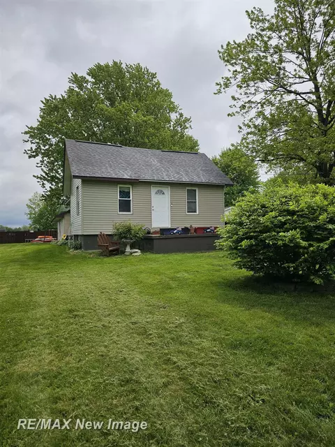 5147 Sheridan, Saginaw, MI 48601
