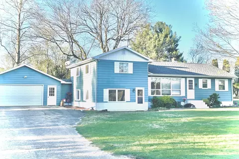 55954 32nd, Bangor, MI 49013
