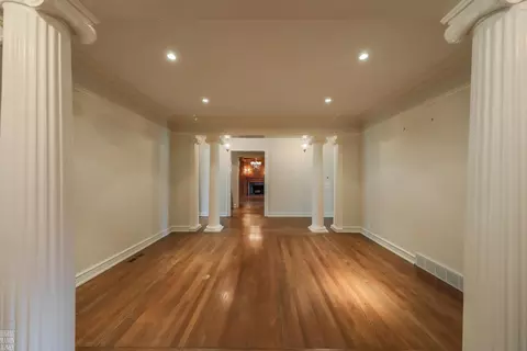 Living - 180 Provencal, Grosse Pointe Farms, MI 48236 photo 2 of 11