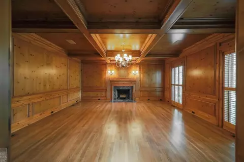 Living - 180 Provencal, Grosse Pointe Farms, MI 48236 photo 3 of 11