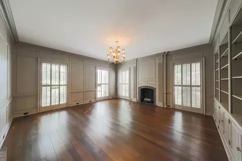 Living - 180 Provencal, Grosse Pointe Farms, MI 48236 photo 6 of 11