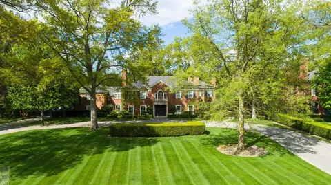 Exterior - 180 Provencal, Grosse Pointe Farms, MI 48236 photo 2 of 8