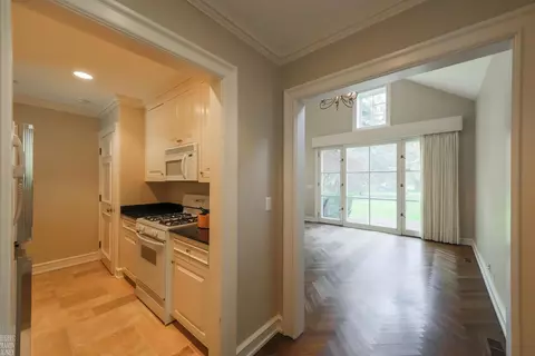 Entry Way - 180 Provencal, Grosse Pointe Farms, MI 48236 photo 11 of 21