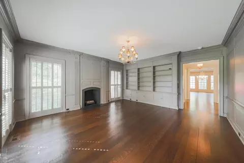 Living - 180 Provencal, Grosse Pointe Farms, MI 48236 photo 10 of 11
