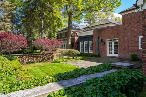 Exterior - 180 Provencal, Grosse Pointe Farms, MI 48236 photo 5 of 8