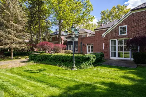Exterior - 180 Provencal, Grosse Pointe Farms, MI 48236 photo 6 of 8