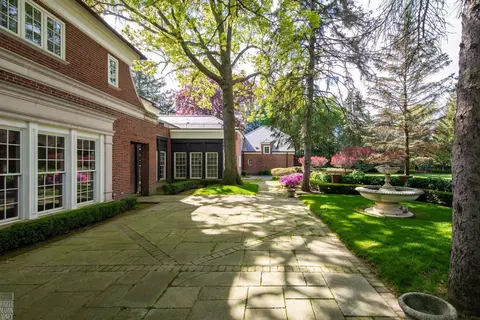 Exterior - 180 Provencal, Grosse Pointe Farms, MI 48236 photo 8 of 8