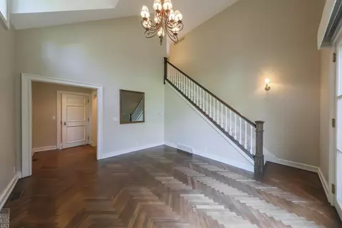 Living - 180 Provencal, Grosse Pointe Farms, MI 48236 photo 8 of 11