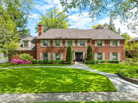 80 S Deeplands, Grosse Pointe Shores, MI 48236