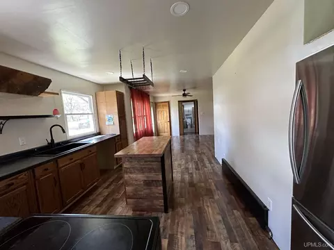 Kitchen - 30141 Co Rd 581, Ishpeming, MI 49849 photo 1 of 6