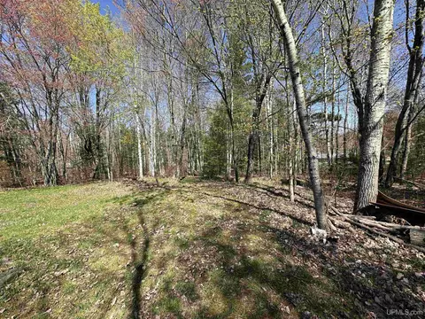 Exterior - 30141 Co Rd 581, Ishpeming, MI 49849 photo 7 of 13