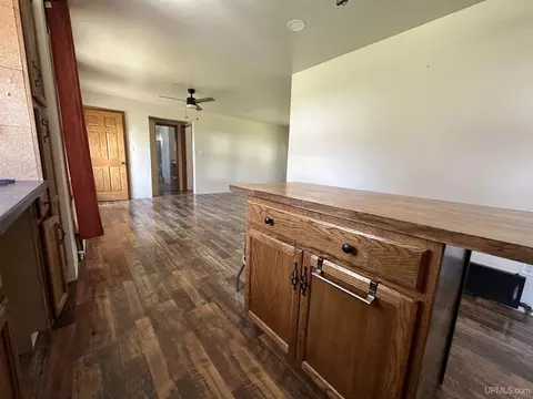 Kitchen - 30141 Co Rd 581, Ishpeming, MI 49849 photo 6 of 6