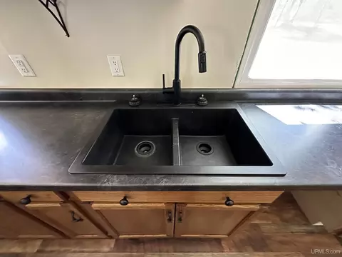 Kitchen - 30141 Co Rd 581, Ishpeming, MI 49849 photo 3 of 6