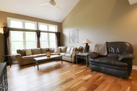 3191 Woodvalley, Flushing, MI 48433 photo 8