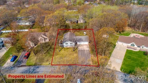 23 Sandy, Gladstone, MI 49837 photo 3