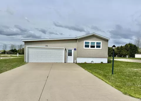 1620 Willow Creek Rd #134, Escanaba, MI 49829
