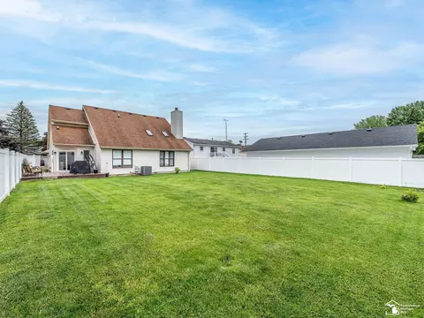 Exterior - 635 N Roessler, Monroe, MI 48162 photo 5 of 7