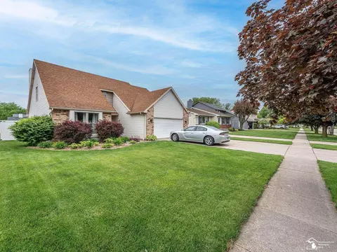 635 N Roessler, Monroe, MI 48162