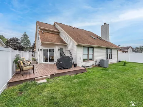 Exterior - 635 N Roessler, Monroe, MI 48162 photo 2 of 7