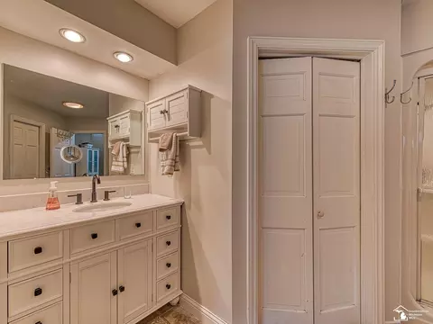 Bath - 635 N Roessler, Monroe, MI 48162 photo 3 of 5