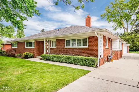 Exterior - 50 Hampton, Grosse Pointe Shores, MI 48236 photo 8 of 11
