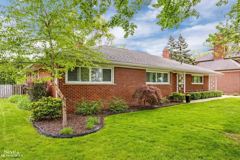 Exterior - 50 Hampton, Grosse Pointe Shores, MI 48236 photo 7 of 11