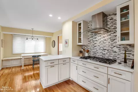 Kitchen - 50 Hampton, Grosse Pointe Shores, MI 48236 photo 3 of 5