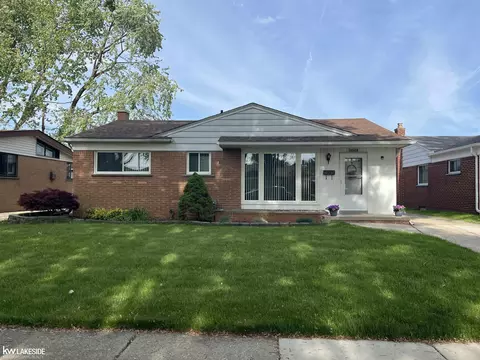 32120 Heathwood, Saint Clair Shores, MI 48082